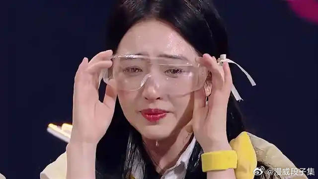蓝队惩罚黄队，何炅：妹妹到底做错了什么，笑疯老秦！