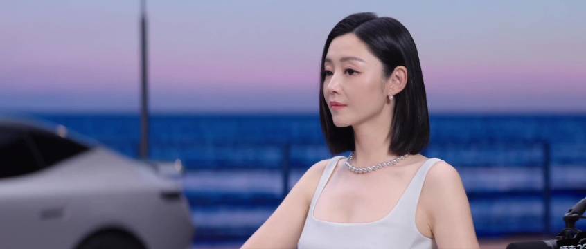 卫诗雅谈理想型座驾领克10颜值圈粉