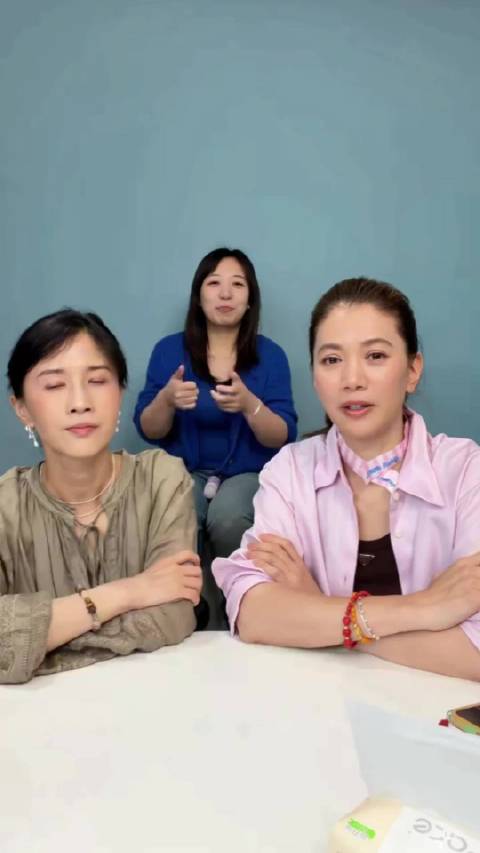 这采访我看了B次 太好玩了 主打一个互相伤害 这就是好朋友的相处方式吧