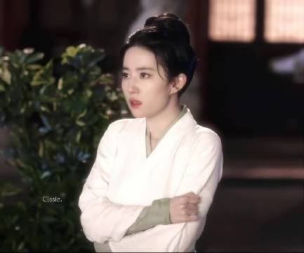在刘亦菲身上看到了时代美人最具象化的表现