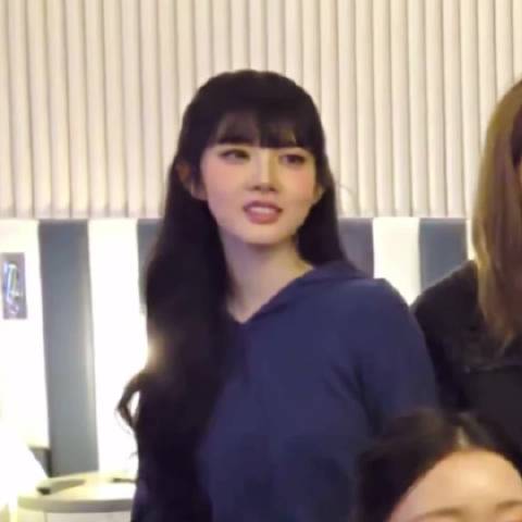 软软公主朴莳恩 261018 STAYC Weverse直播