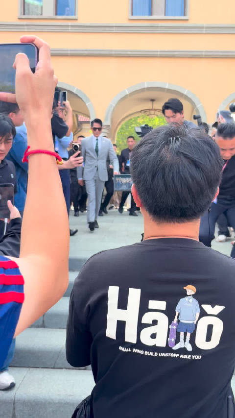 郭天王还是很帅的