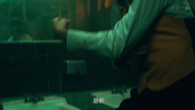 “怎样的绝望，才能跳出这样癫狂的舞步” 小丑 | 杰昆菲尼克斯
