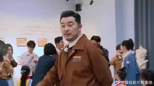 沙溢郑恺不愧是当爹的人 见到小朋友一个比一个温柔，跟看自家孩子一样