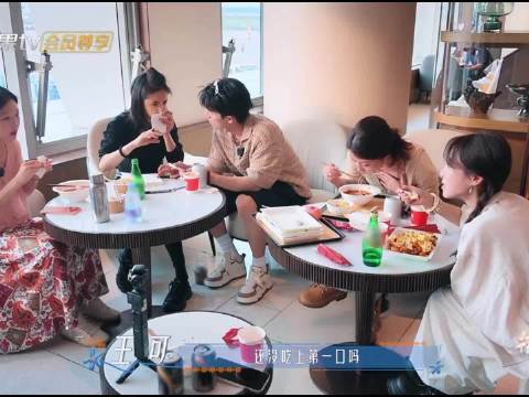 林依晨真的好靠谱～完全不像电视剧里演的那样傻白甜