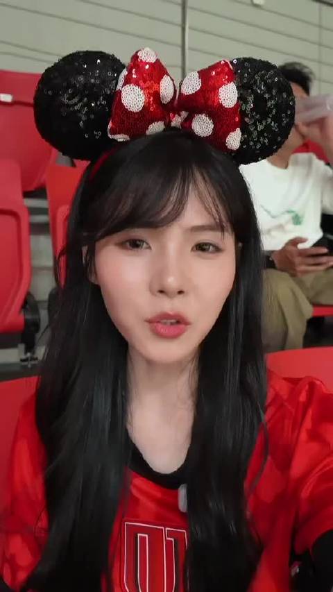 上海海港0比3成都蓉城，女球迷直呼心累