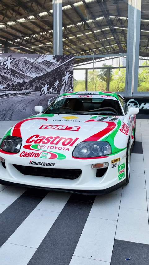 周一先来台帅气的丰田 Supra A80精神一下