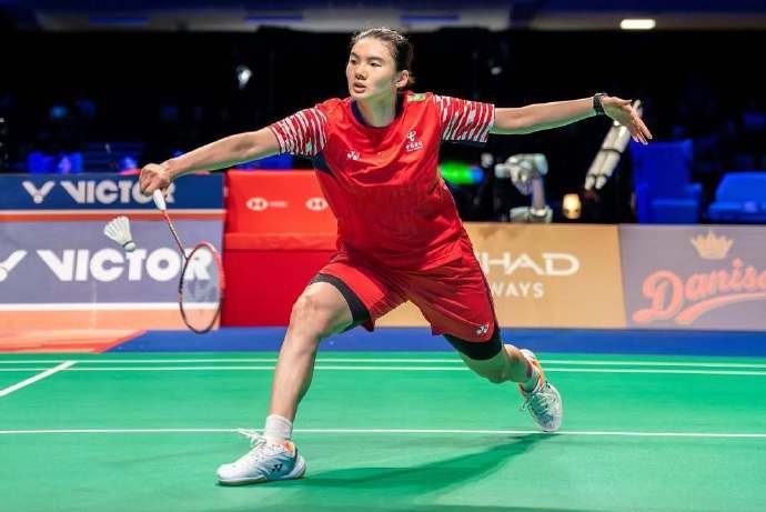 2026法国羽毛球公开赛女单首轮，韩悦21-16、21-11战胜莱恩，晋级16强