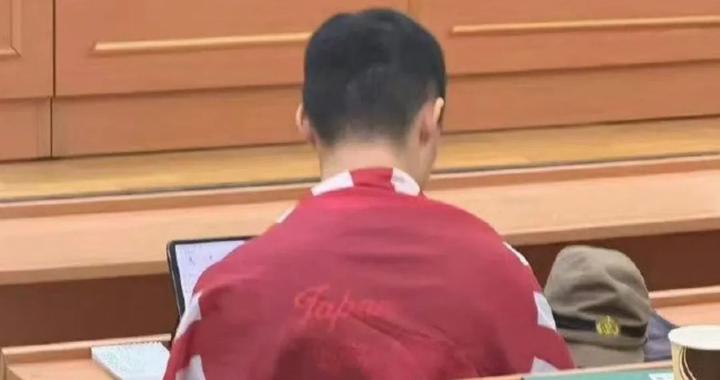 披旭日旗的陈某某被遣返，“精日”分子们也要迷途知返