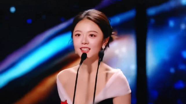 赵今麦成00花首位三平台四部剧破万女演员