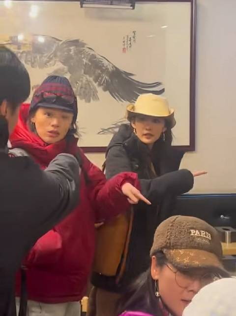 咱姐已经穿上大棉袄啦！@李沁 注意身体 注意保暖