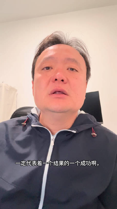 巴黎圣日耳曼4比2巴萨 恩里克战术变化莫测