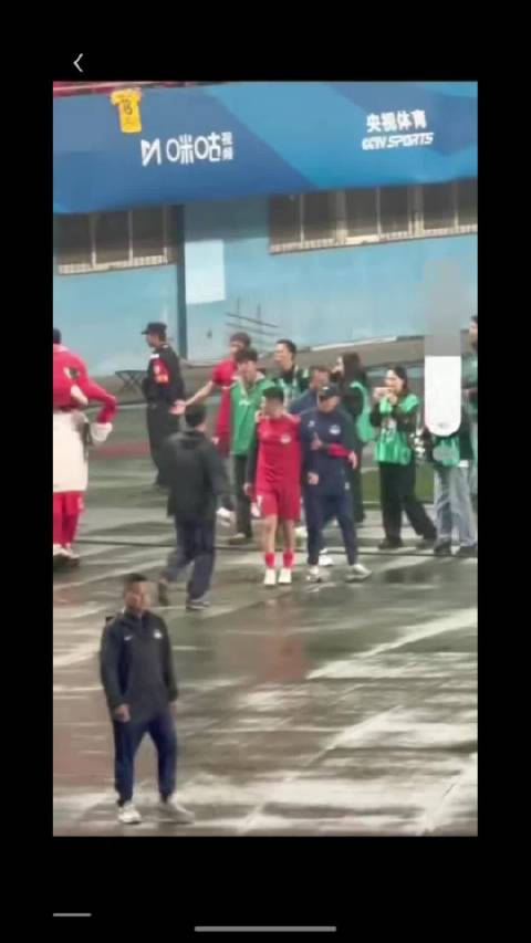 津门虎客场胜河南保级成功，河南九场不胜钟义浩发飙