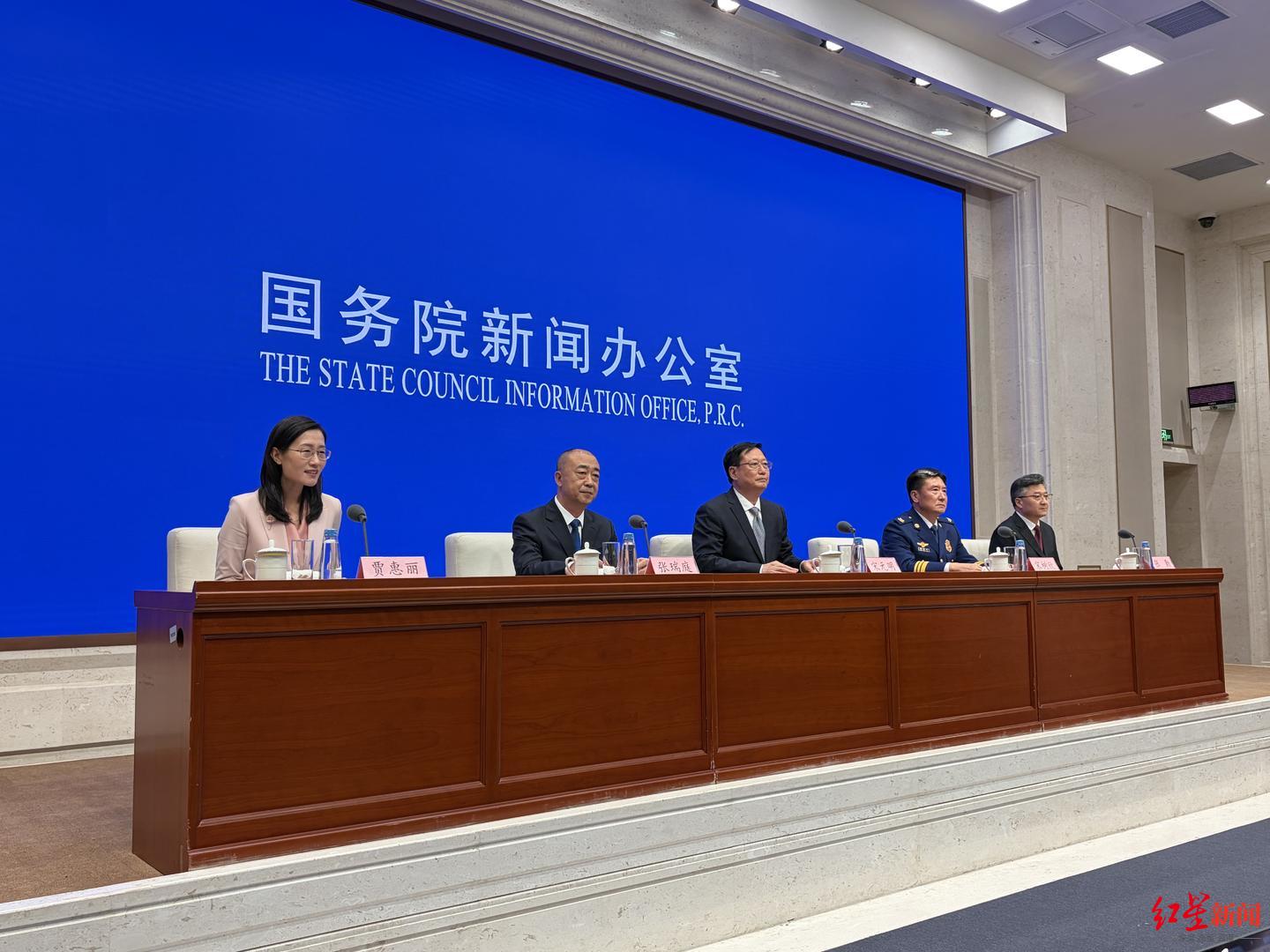 应急管理部:推进矿山、化工、烟花爆竹等高危企业的在线安全监测 应急管理部:推进矿山、化工、烟花爆竹等高危企业的在线安全监测