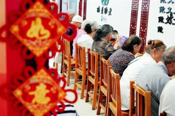 十二载烟火暖暮年