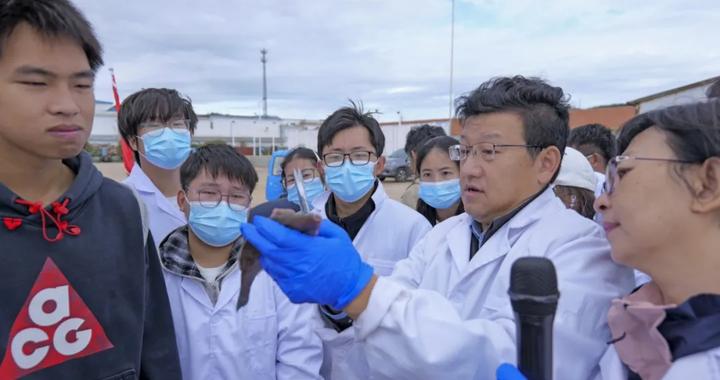 烟台大学这堂课“海味”十足 烟台大学这堂课“海味”十足