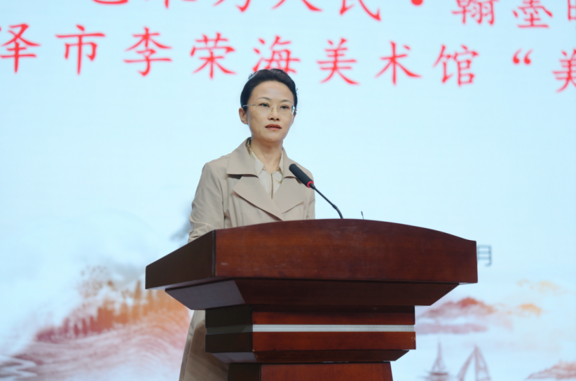 菏泽市李荣海美术馆“美育进校园”活动走进菏泽家政职业学院