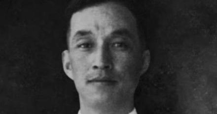 长征出发前,他敲掉门牙扮成乞丐,把情报交到周恩来手中 长征出发前,他敲掉门牙扮成乞丐,把情报交到周恩来手中