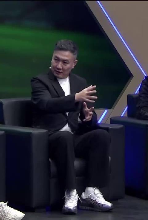 徐阳直言曼城引援眼光独到，谢尔基多库帮助大作用明显