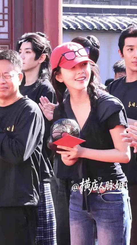 章若楠春日宴开机古人开机大吉