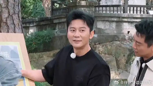 做人不能贪心了，李晨被起哄继续刮卡，下秒直接归零了：造孽啊