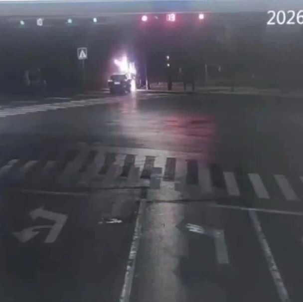 三问“问界汽车在陕西神木碰撞起火事故”:撞击瞬间时速是多少,AEB是否启动,起火是否太快?专家解读 三问“问界汽车在陕西神木碰撞起火事故”:撞击瞬间时速是多少,AEB是否启动,起火是否太快?专家解读