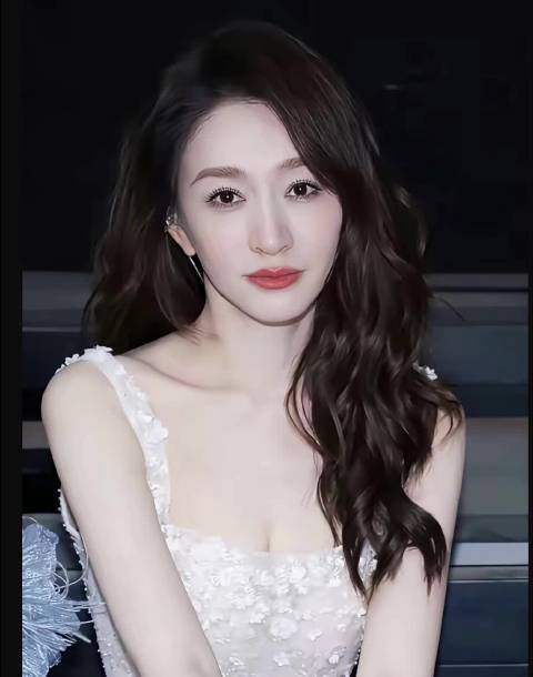 李小冉不缺人追，难觅头婚霸道总裁