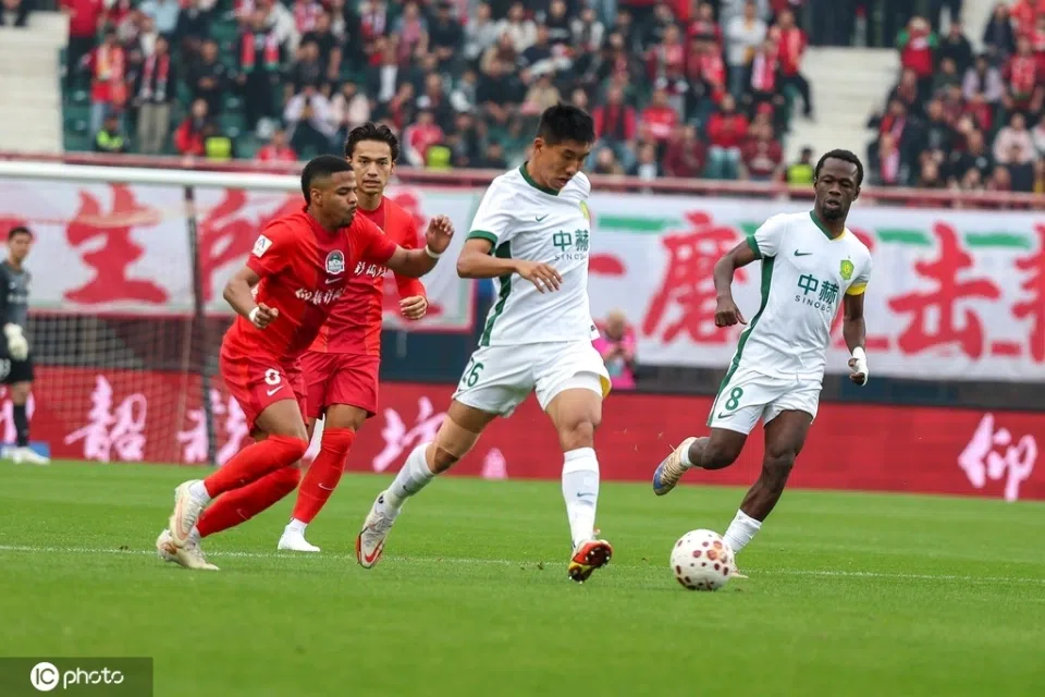 中超：让3追4！国安4-3河南 河南10轮不胜却提前保级成功