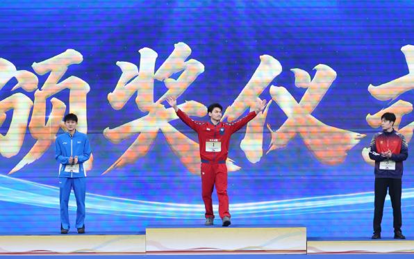 48秒77！徐嘉余打破男子100米仰泳亚洲纪录夺冠