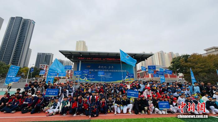 兰西城市群青少年软式棒垒球邀请赛在西宁开赛 兰西城市群青少年软式棒垒球邀请赛在西宁开赛