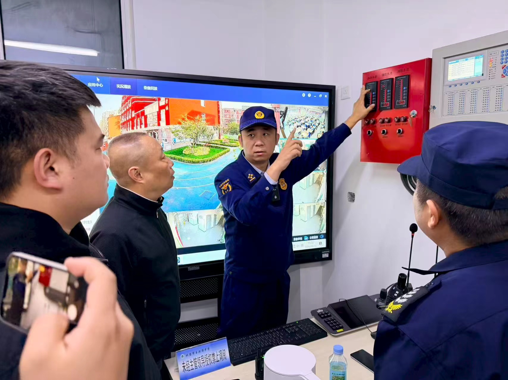 北京海淀消防开展集中夜查行动，一晚督促整改隐患问题410处