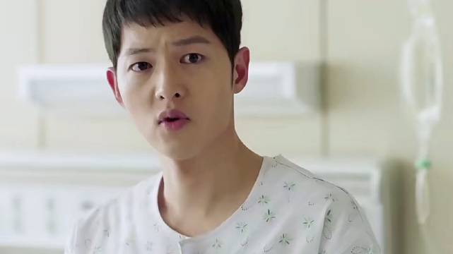 男二跳上床那一刻笑喷了 太阳的后裔｜宋仲基｜宋慧乔｜韩剧｜搞笑