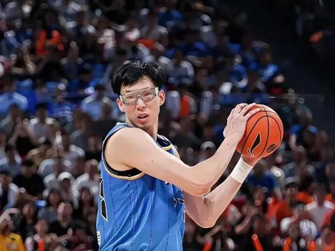 CBA最豪队炸了！大胜102 分背后，藏着北京冲冠的真正杀招
