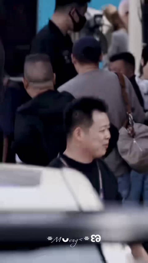 声生不息导演张丹阳发布刘耀文画面