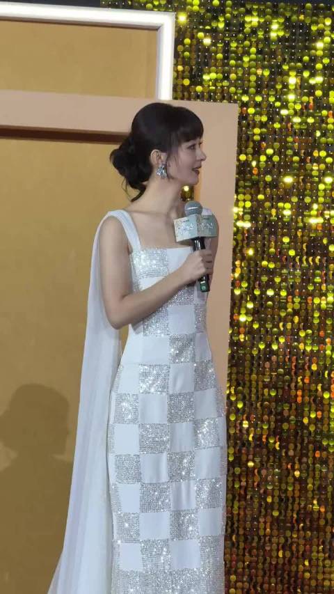 赵丽颖杏眼温柔清冷气场，从盛明兰到许半夏笃定从容