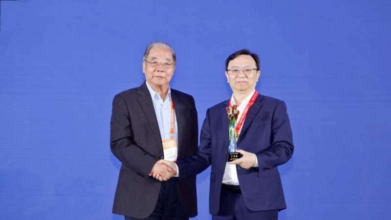 王传福获2026中国汽车工业最高荣誉“饶斌奖”