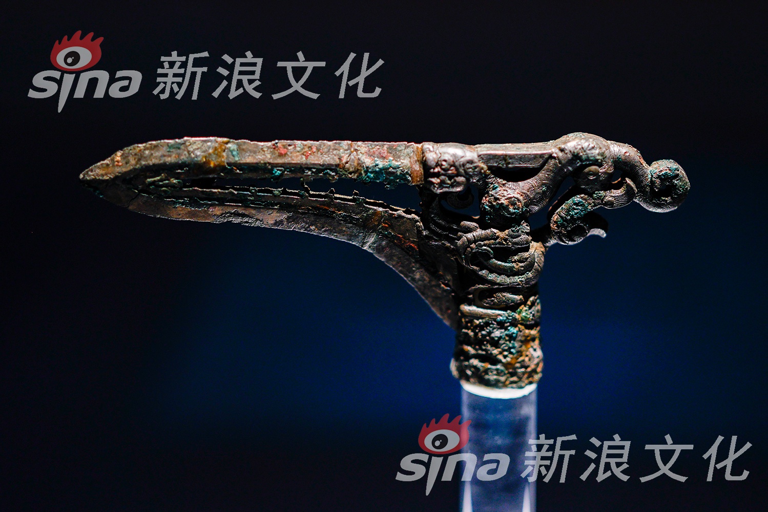 二男一左一右吃奶