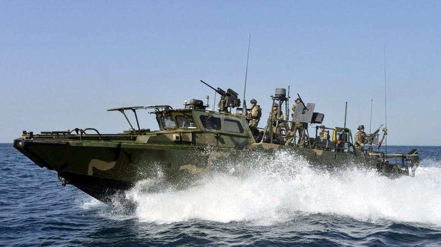伊朗扣押2艘美军舰艇