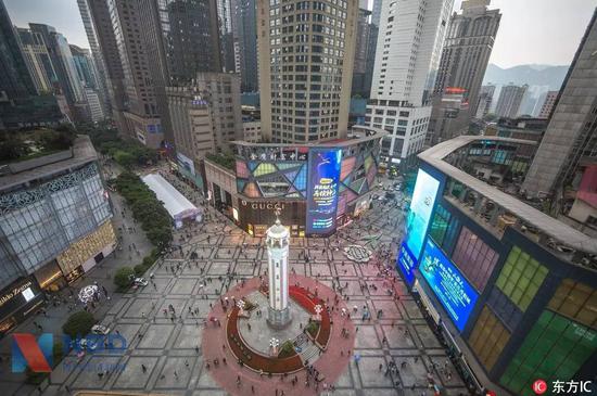 ▲重庆市,解放碑。图片来源:东方IC