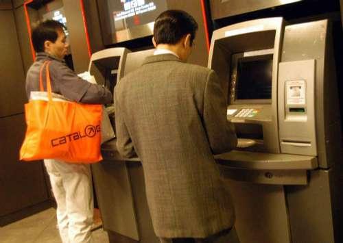 金管局据报收集银联卡香港提款资料 联合内地
