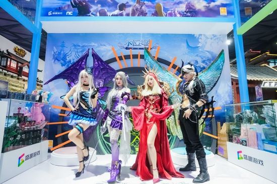 2021ChinaJoy盛趣游戏《永恒之塔》Cosplay