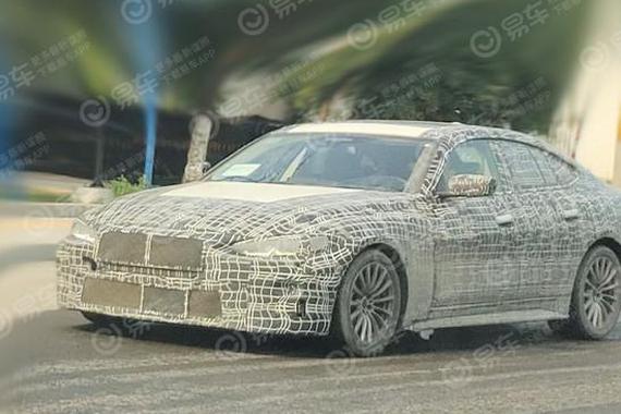 延续最新家族设计 全新宝马4系四门轿跑车谍照曝光