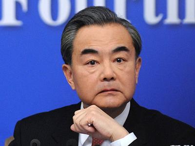 王毅谈南海局势：航行自由不等于横行自由 