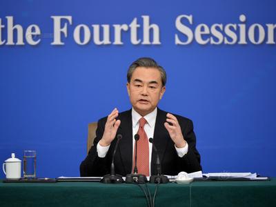 王毅：美国朋友不要套用美式思维判断中国 