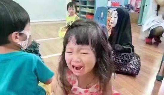 台湾小盆友COS无脸男惨遭小伙伴嫌弃