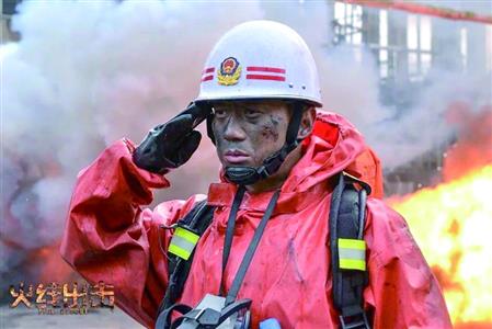 《火线出击》制作人嵇道青:演员为拍剧差点送命