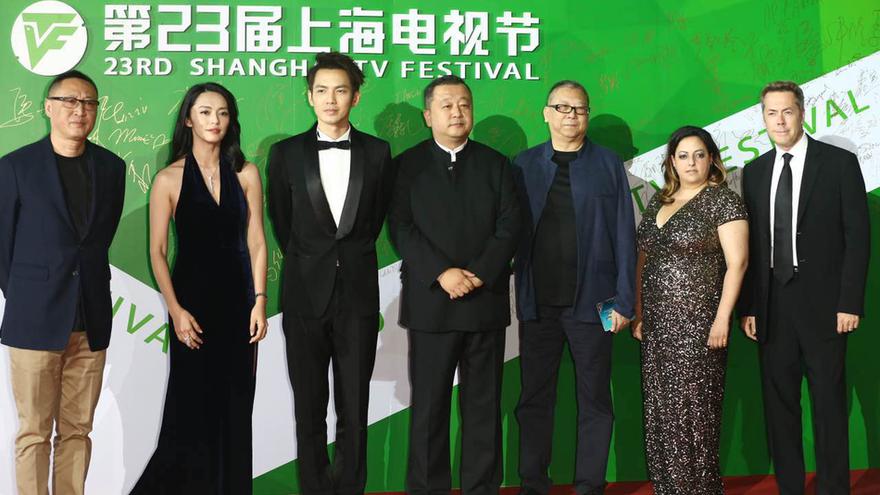 姚晨钟汉良领衔评委压轴红毯