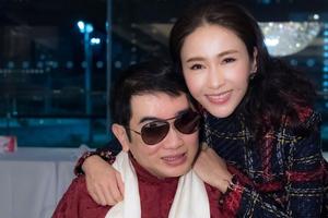 黎姿公司规模庞大 搂弟弟亲密合影甜笑