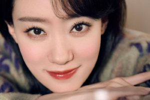 张小斐37岁生日照温柔有气质