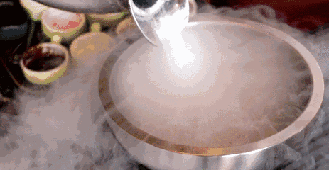 囧哥说事:女子拒绝火车站安检称